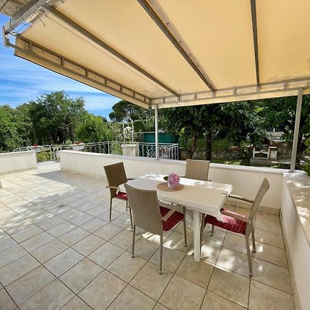 Apartments Lori Πόρετς Εξωτερικό φωτογραφία