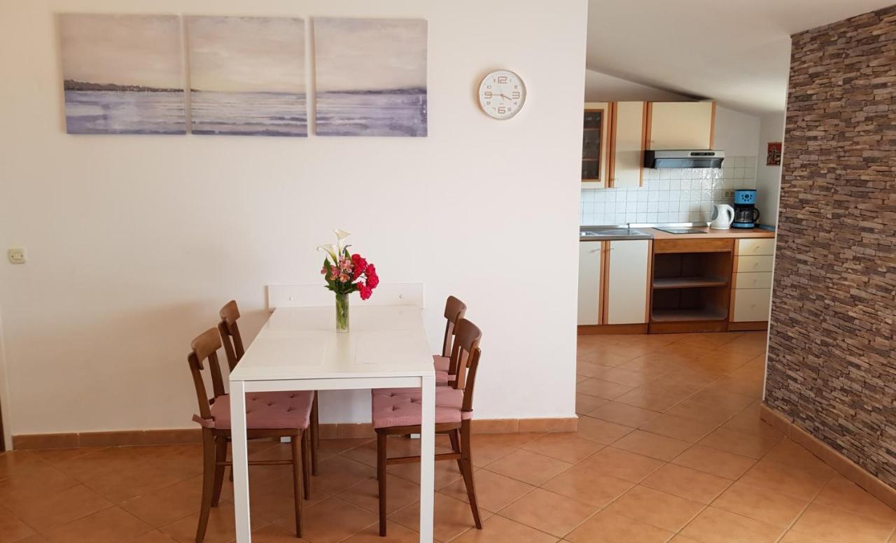 Apartments Lori Πόρετς Εξωτερικό φωτογραφία