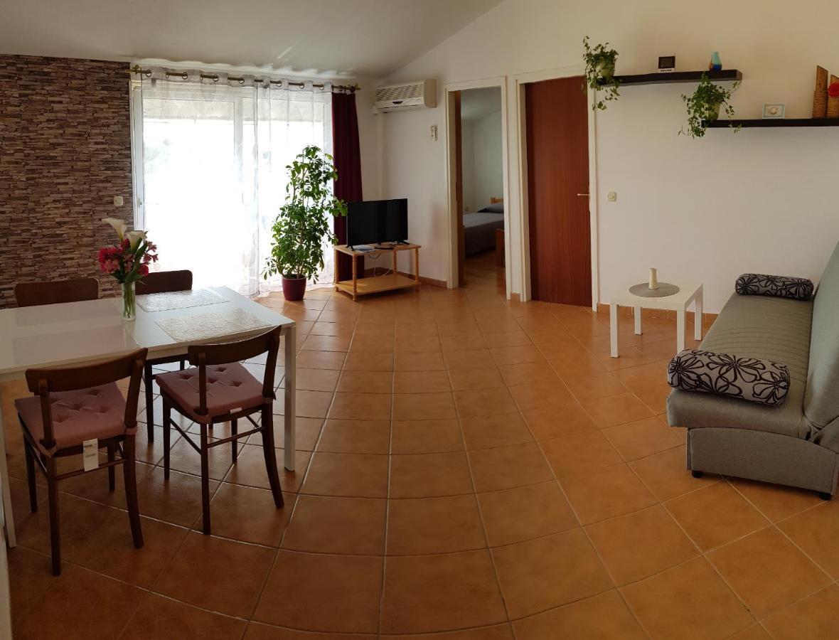 Apartments Lori Πόρετς Εξωτερικό φωτογραφία