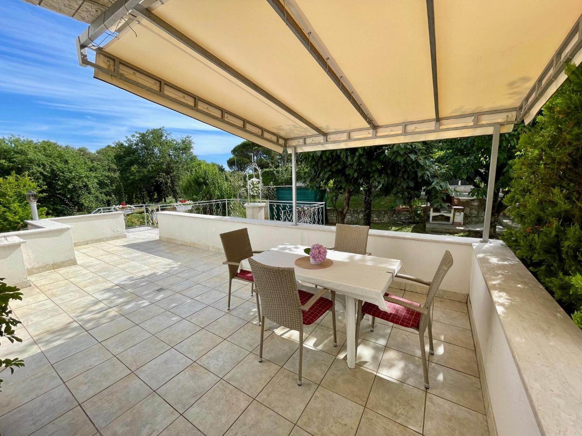 Apartments Lori Πόρετς Εξωτερικό φωτογραφία