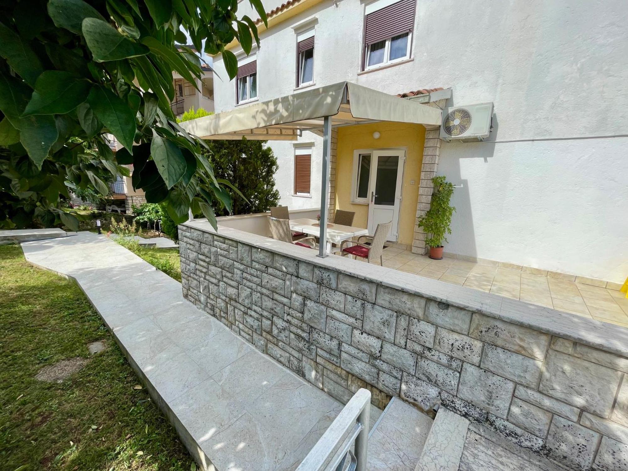 Apartments Lori Πόρετς Εξωτερικό φωτογραφία