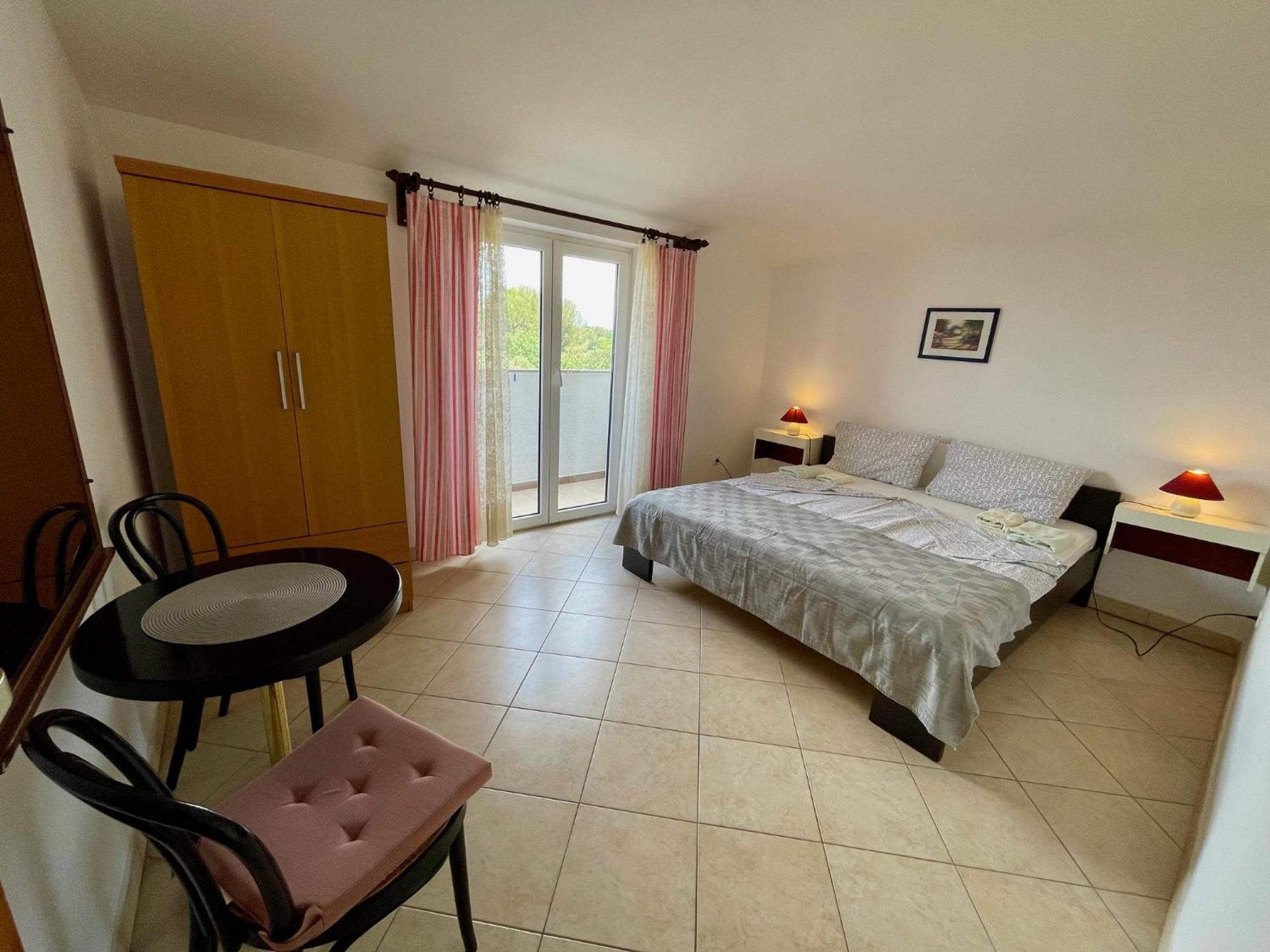 Apartments Lori Πόρετς Εξωτερικό φωτογραφία